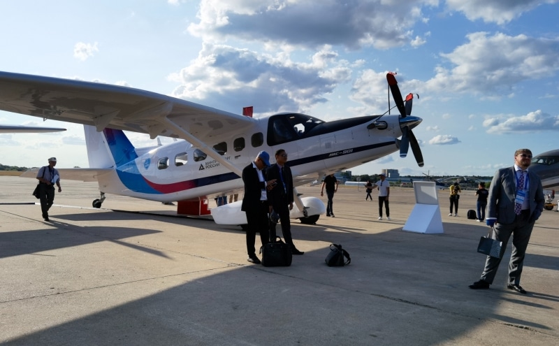 Мантуров заявил о выделении денег из ФНБ для закупки авиатехники
